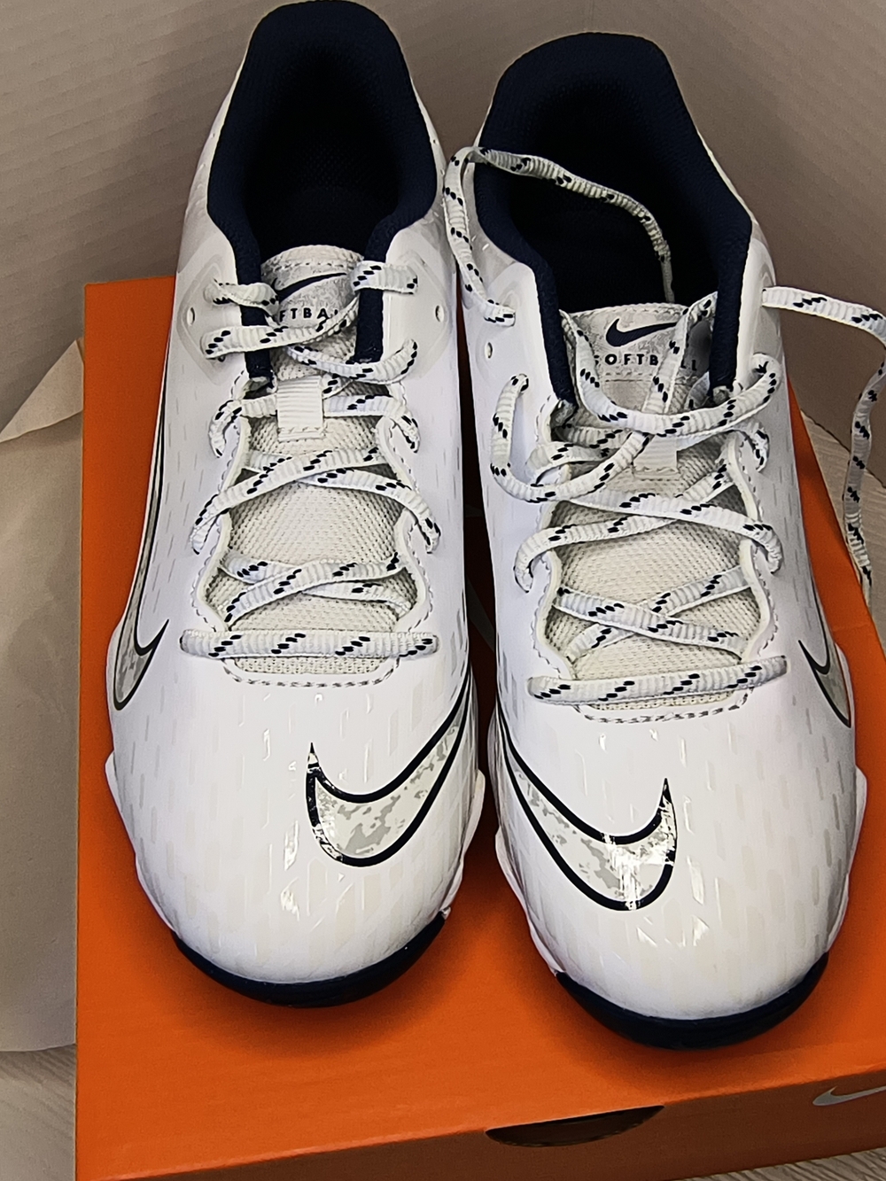 Nike Men’s White and Black Athletic Cleats